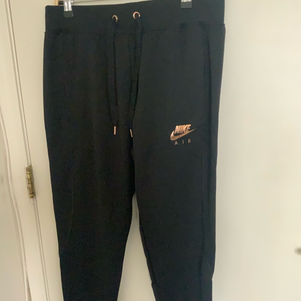 Nike sweats (NEVER WORN)